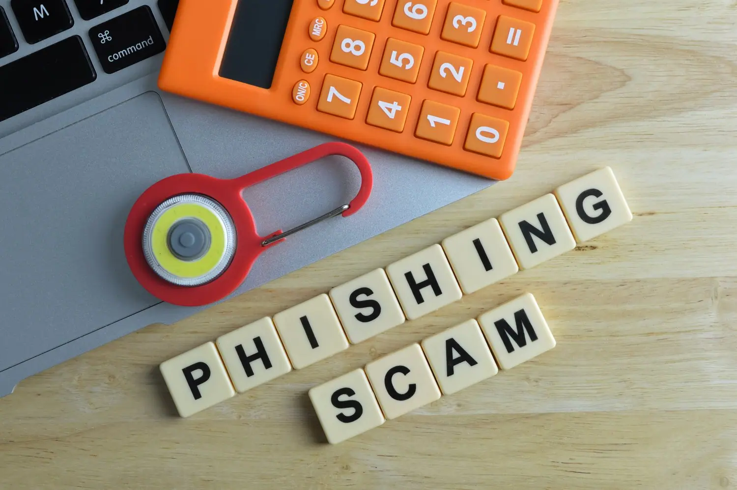 Jak rozpoznać próby phishingu w wiadomościach email